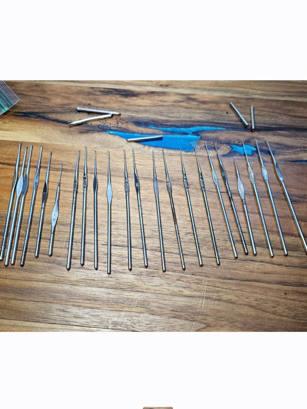 Vtg Steel Crochet Hook Lot 20+ Pieces Boye Milward Corona Sizes 2-14 With 5 Caps
